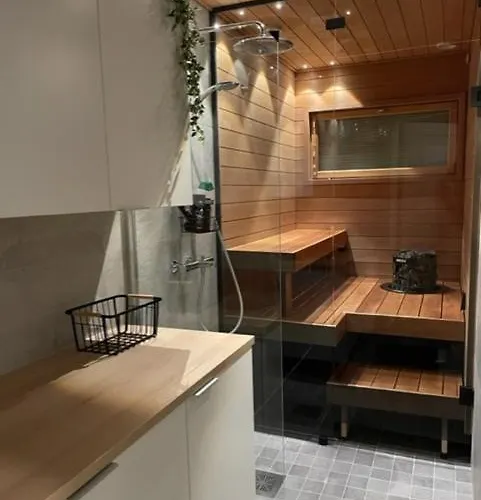 Helmetaer Διαμέρισμα *