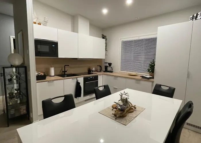 Helmetaer רובניימי